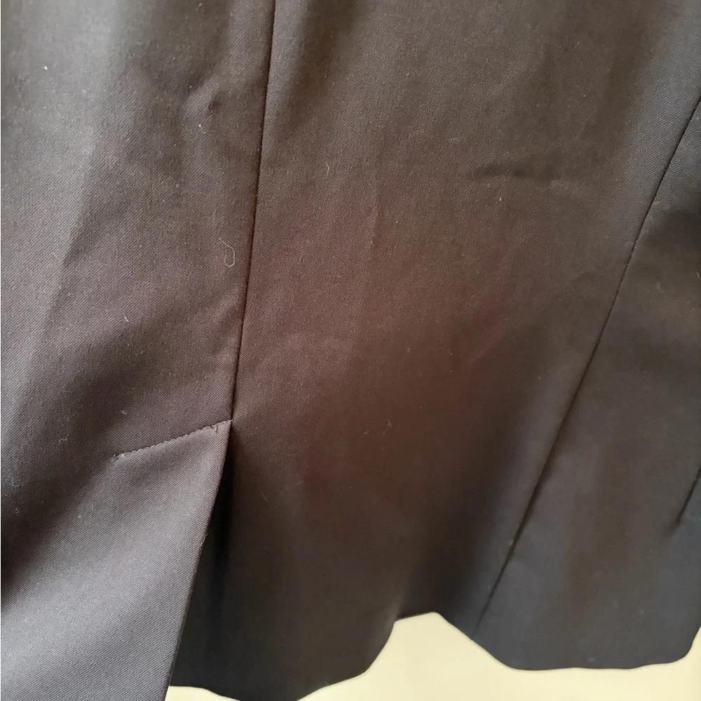 H&M Black Women's Blazer Size 12 black classic business / casual lined buttons